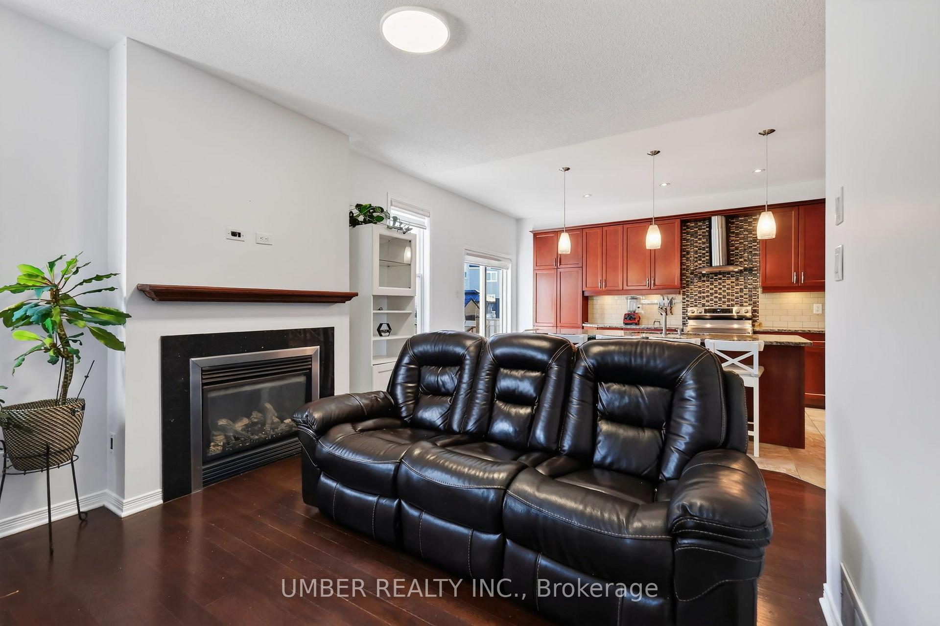 Photo 14 of 305 Bobolink Ridge, Ottawa, Kanata - Emerald Meadows/Trailwest — HOMEH
