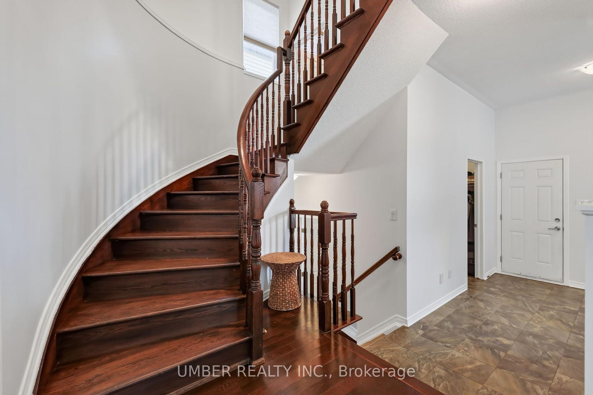 Photo 15 of 305 Bobolink Ridge, Ottawa, Kanata - Emerald Meadows/Trailwest — HOMEH