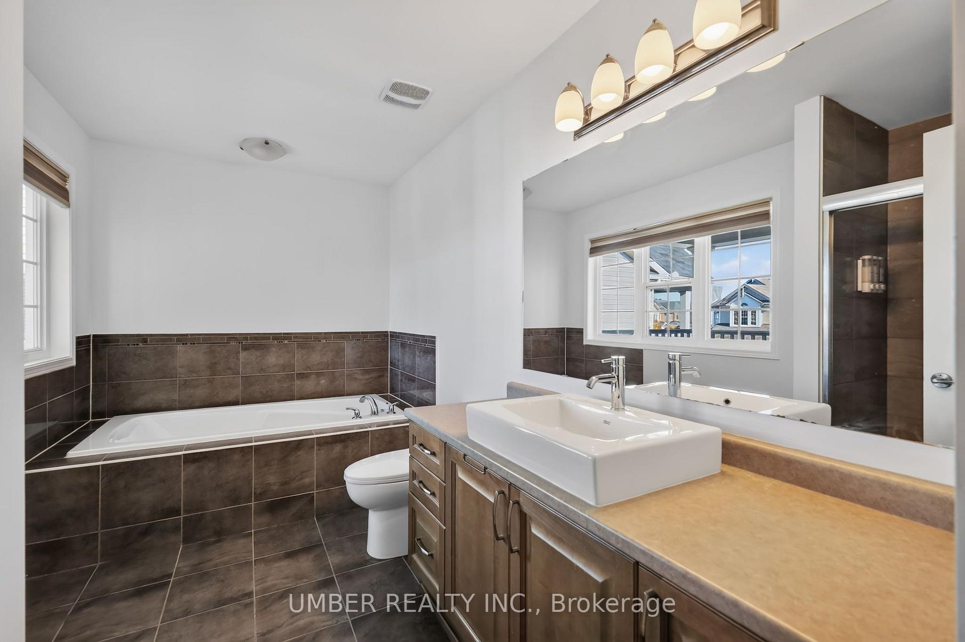 Photo 22 of 305 Bobolink Ridge, Ottawa, Kanata - Emerald Meadows/Trailwest — HOMEH