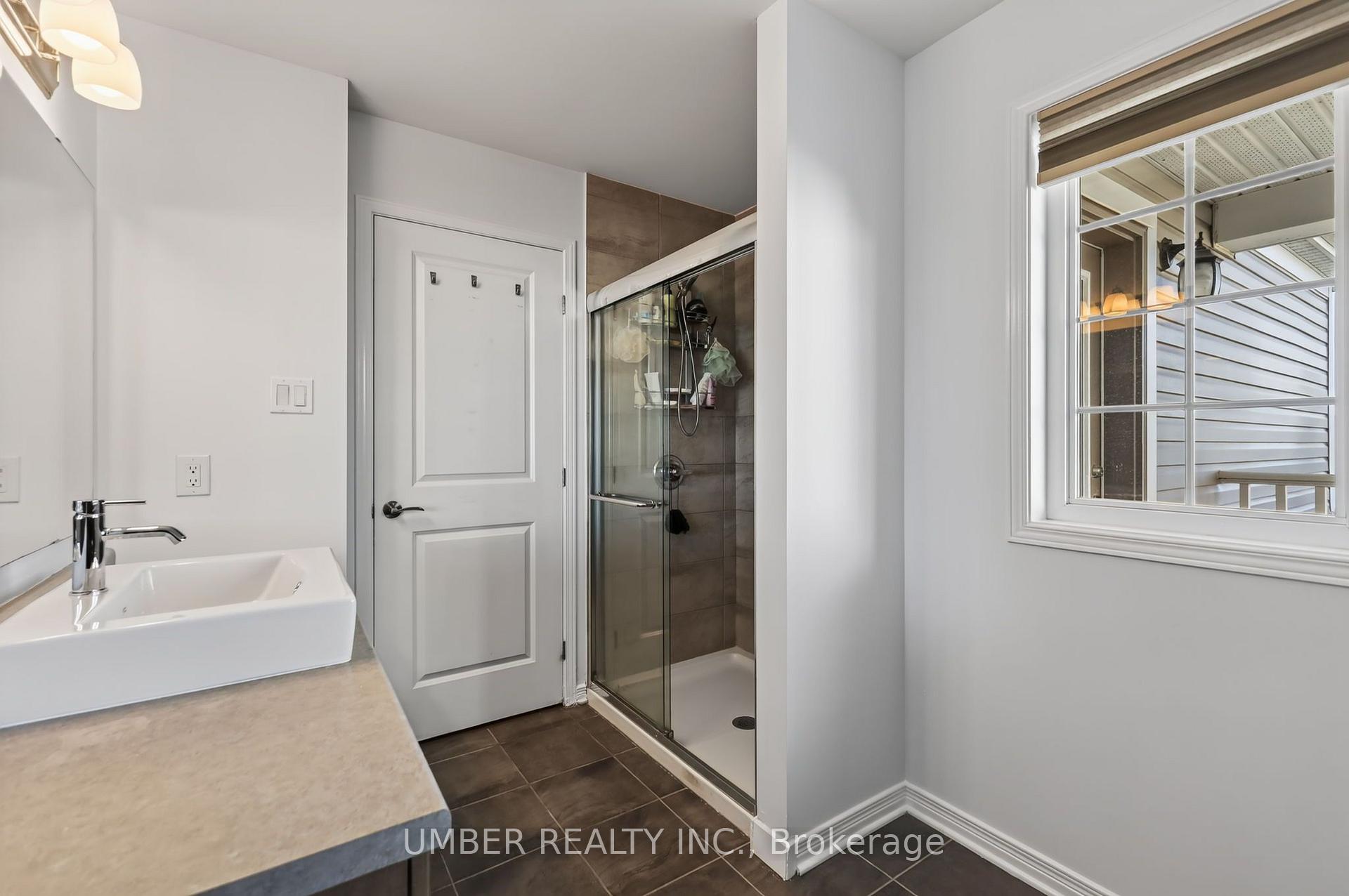 Photo 23 of 305 Bobolink Ridge, Ottawa, Kanata - Emerald Meadows/Trailwest — HOMEH