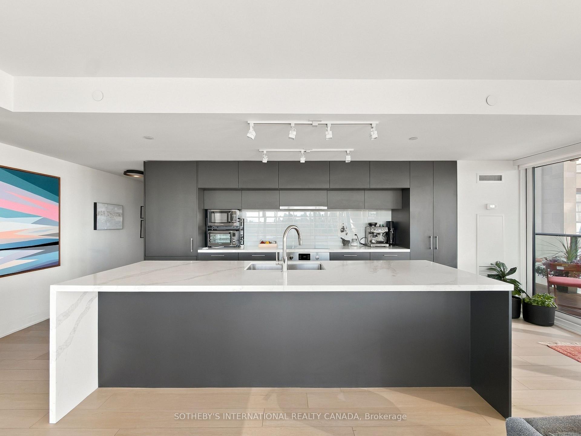 Photo 10 of Unit 1310, 99 Foxbar Road, Toronto, Yonge-St. Clair — HOMEH