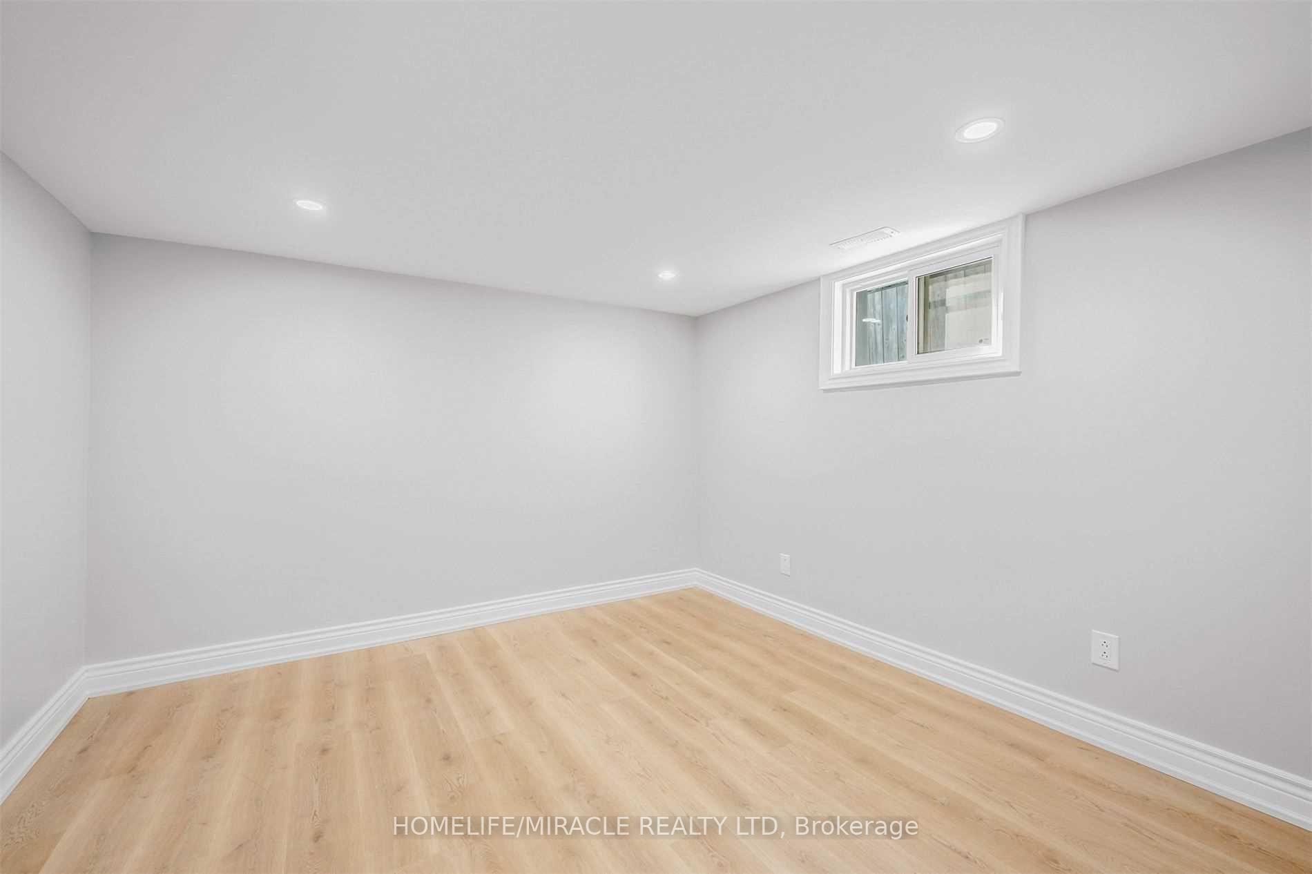 Photo 10 of 135 Central Park Boulevard N, Oshawa, O'Neill — HOMEH