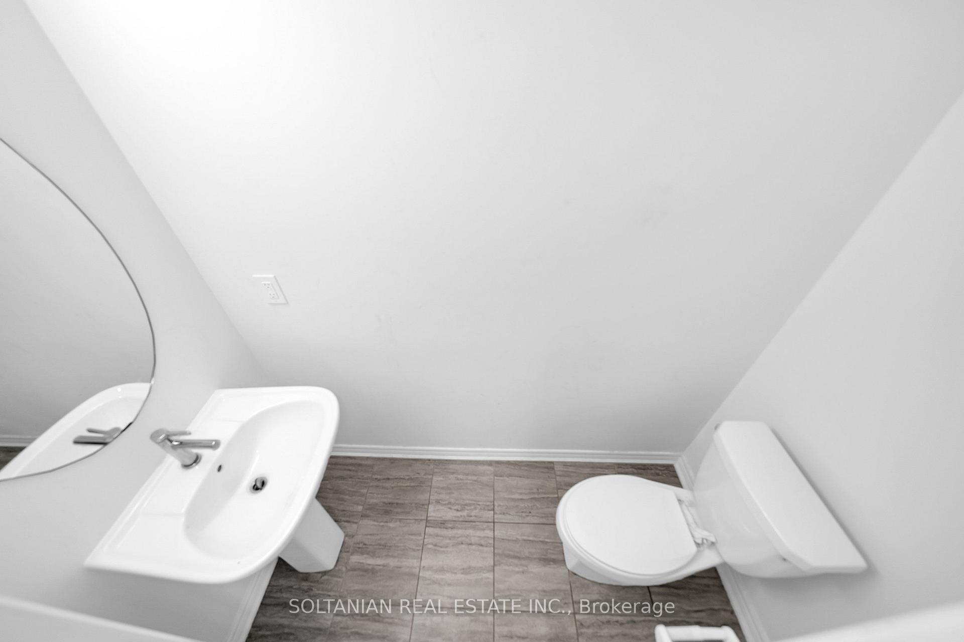 Photo 9 of 75 bud leggett Crescent, Georgina, Keswick South — HOMEH
