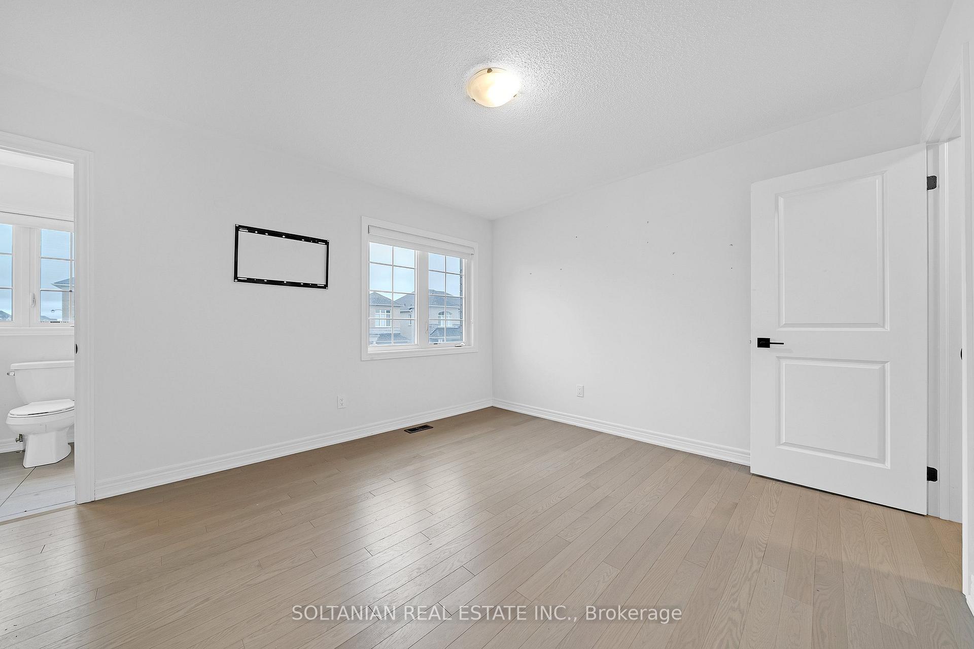 Photo 30 of 75 bud leggett Crescent, Georgina, Keswick South — HOMEH
