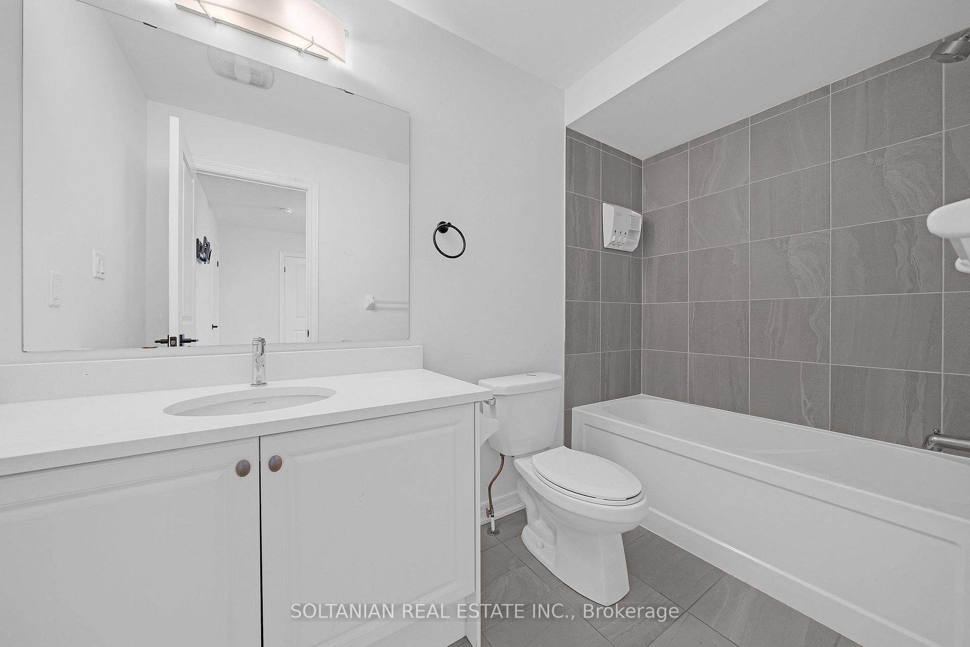 Photo 37 of 75 bud leggett Crescent, Georgina, Keswick South — HOMEH