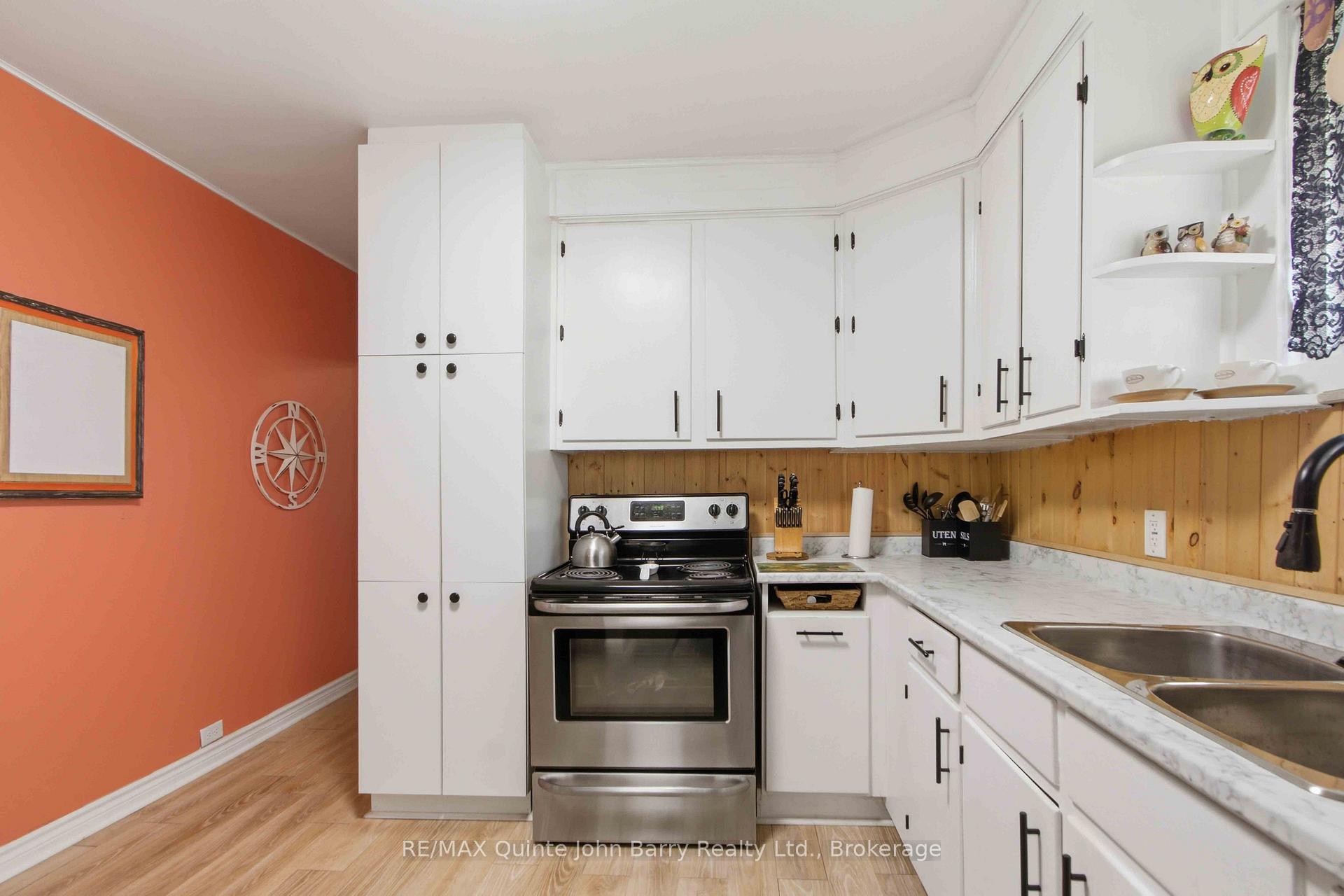 Photo 15 of 136 Moira Street E, Belleville, Belleville Ward — HOMEH