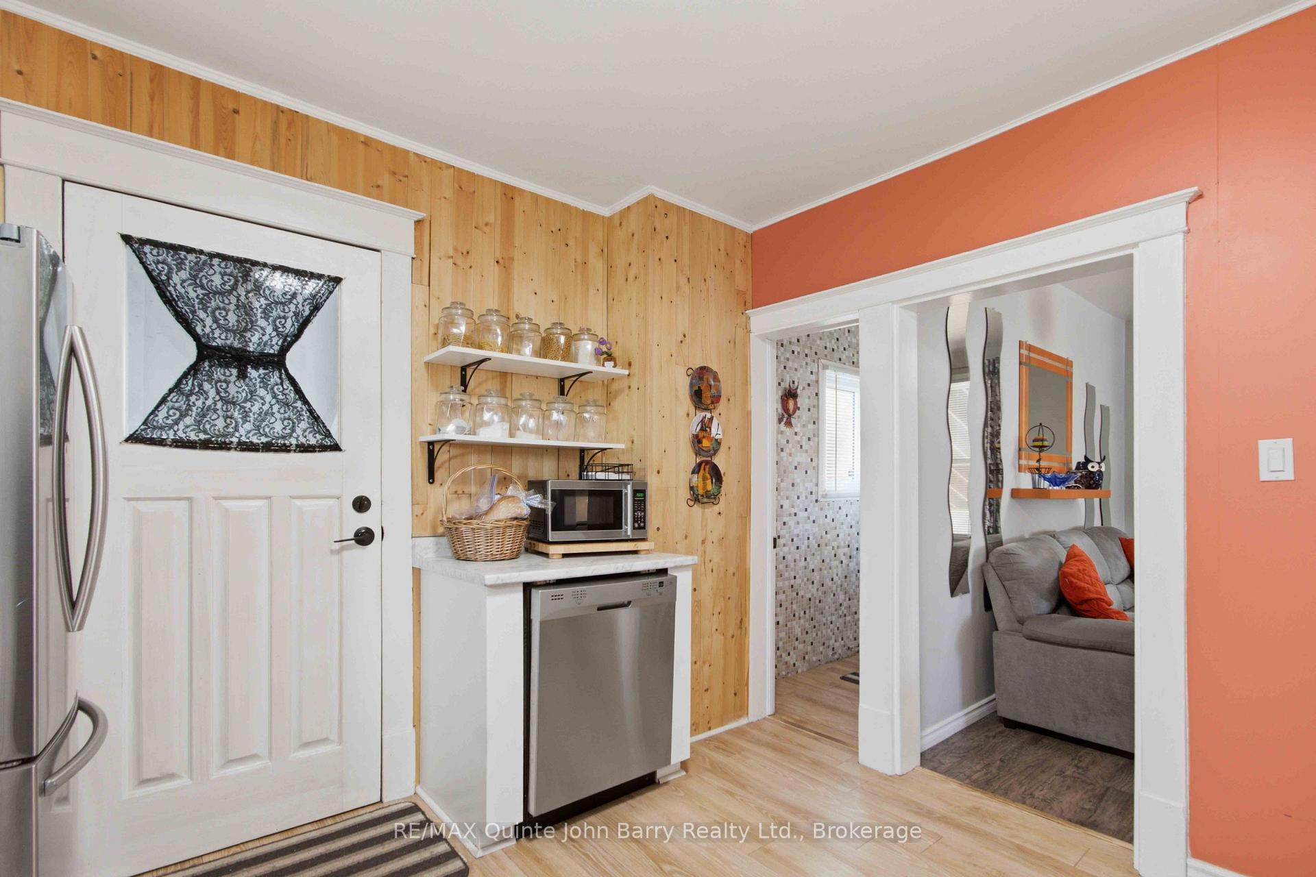 Photo 16 of 136 Moira Street E, Belleville, Belleville Ward — HOMEH