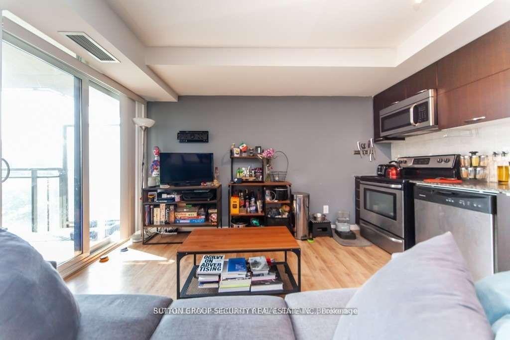 Photo 6 of Unit 610, 38 Joe Shuster Way, Toronto, South Parkdale — HOMEH
