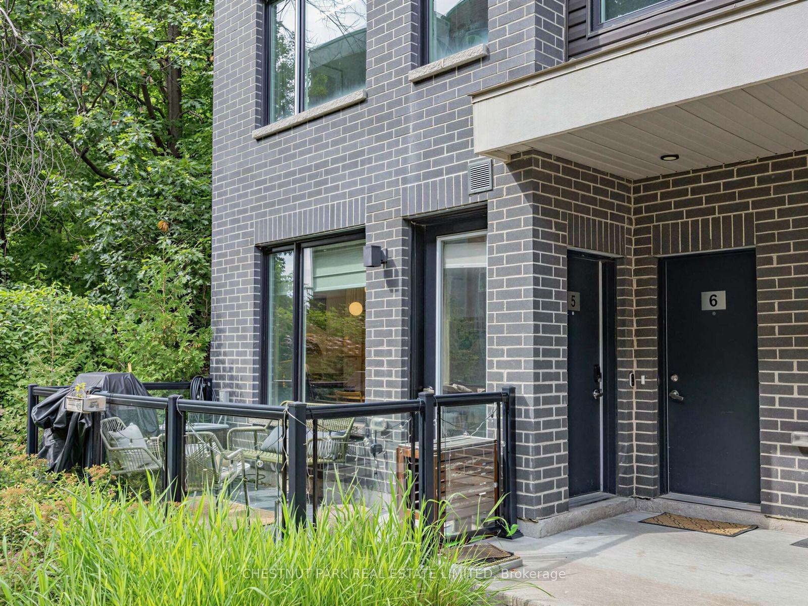 Front of Unit 5, 3488 Widdicombe Way