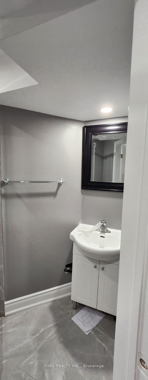 Photo 12 of Unit Basement, 74 Wooliston Crescent, Brampton, Fletcher's West — HOMEH