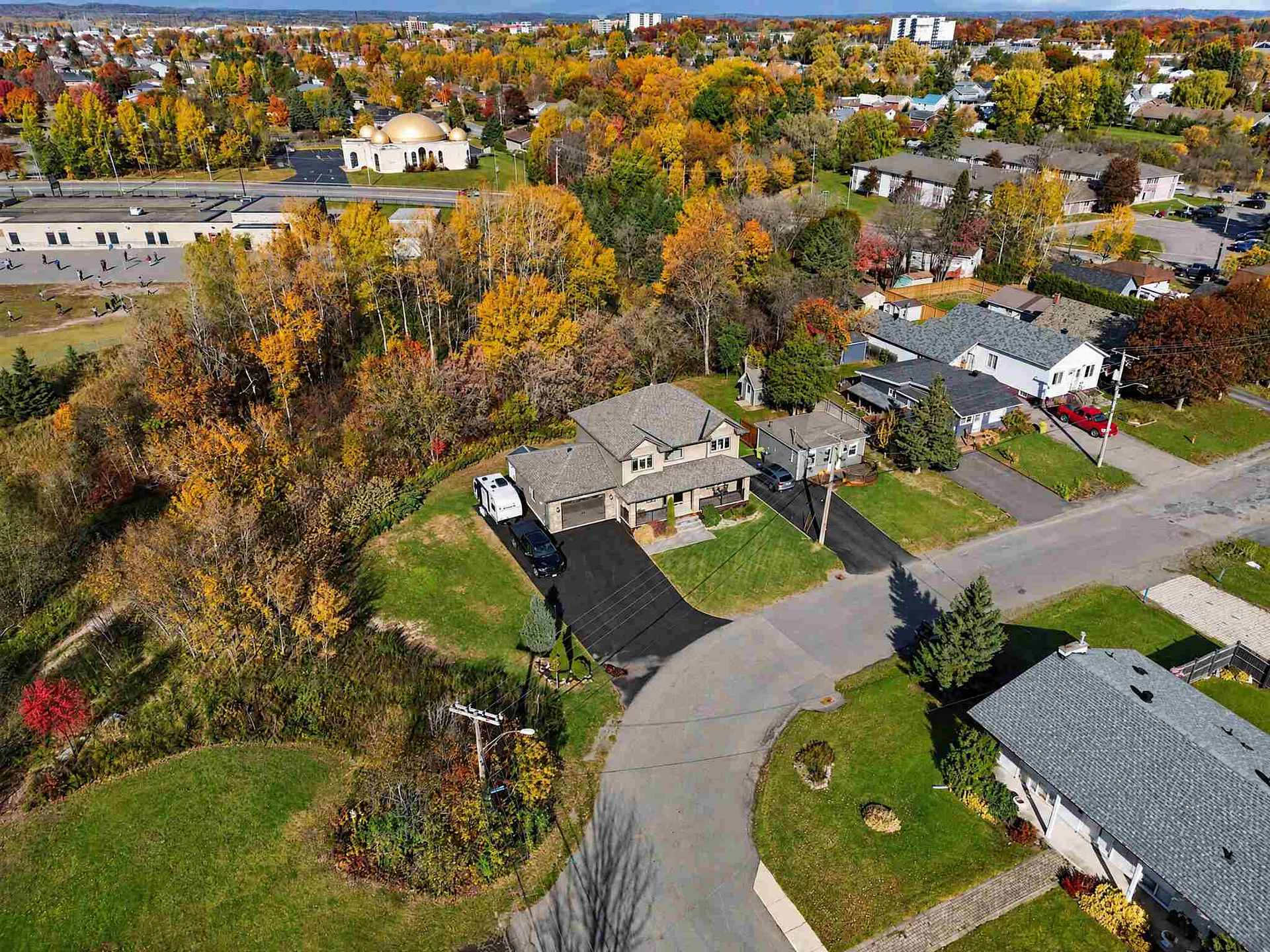 Photo 5 of 12 McNabb Street, Sault Ste Marie, Ward 2 — HOMEH