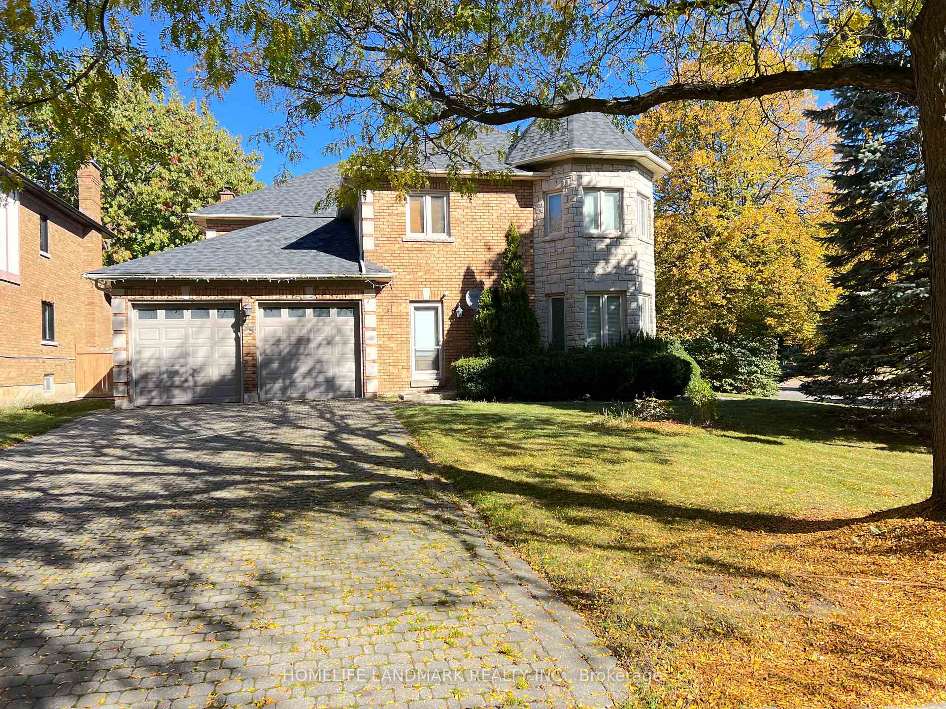Photo of 35 Montclair Road N