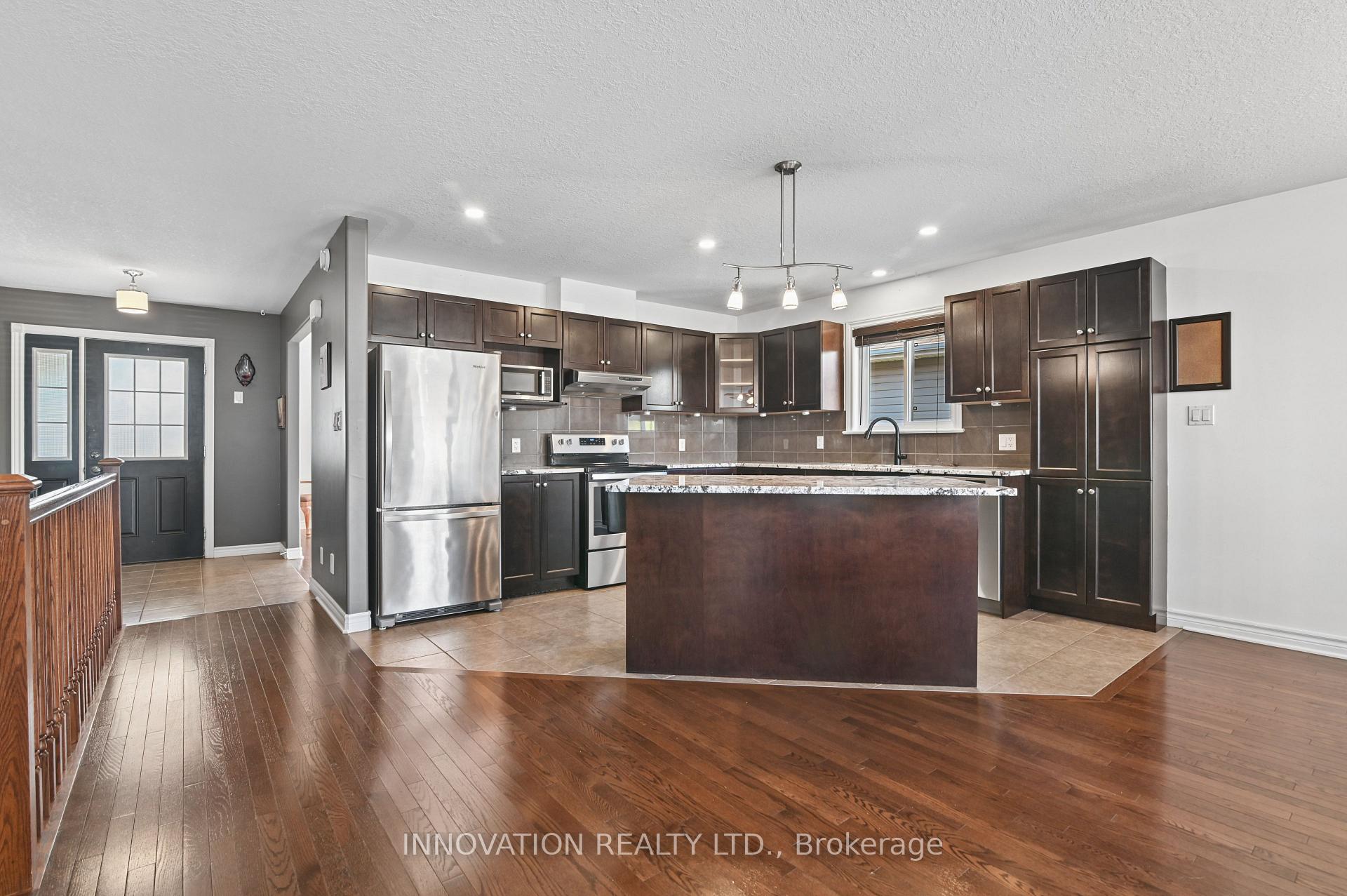 Photo 8 of 25 Westerra Way N, North Grenville, Kemptville — HOMEH