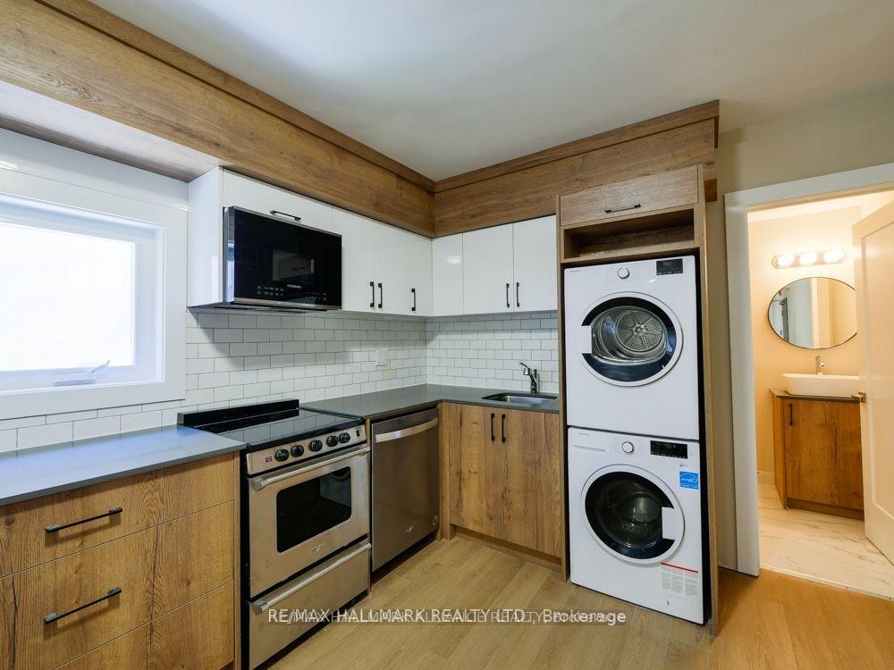 Photo 3 of Unit 202, 628 Danforth Avenue, Toronto, Playter Estates-Danforth — HOMEH