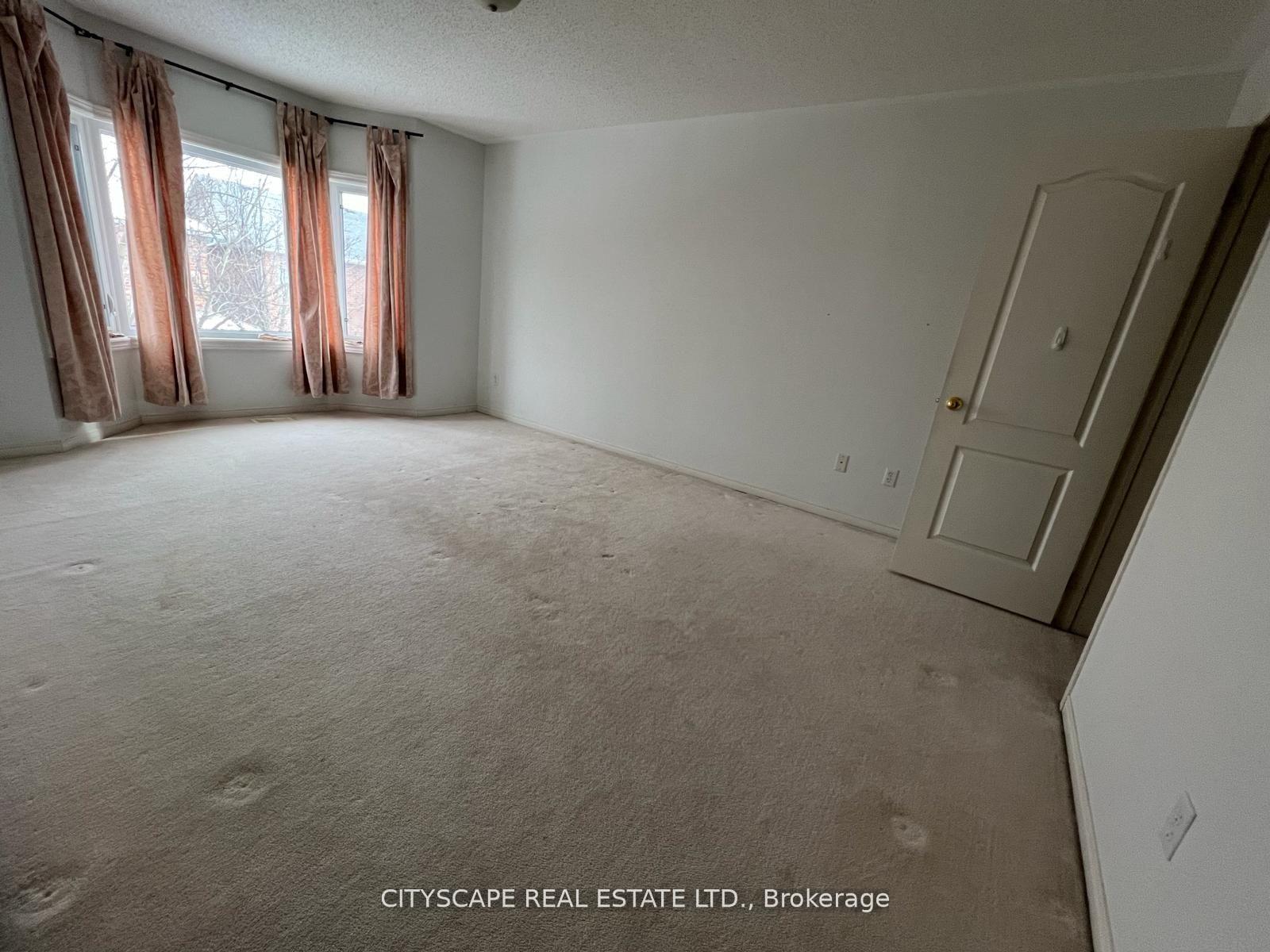 Photo 11 of 5436 Blue Spruce Avenue, Burlington, Orchard — HOMEH