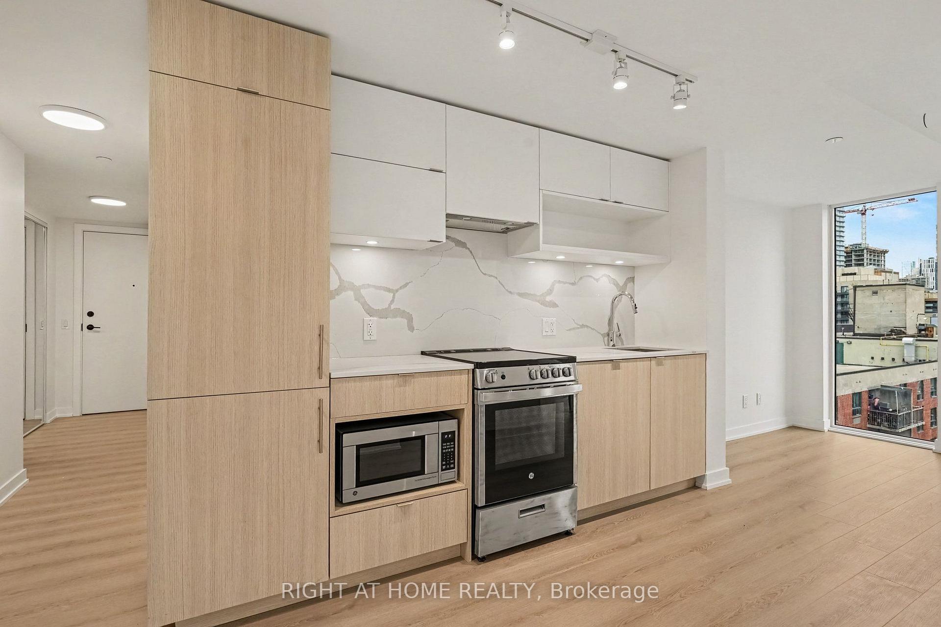 Photo 6 of Unit 1203, 100 Queen Street E, Toronto, Church-Yonge Corridor — HOMEH