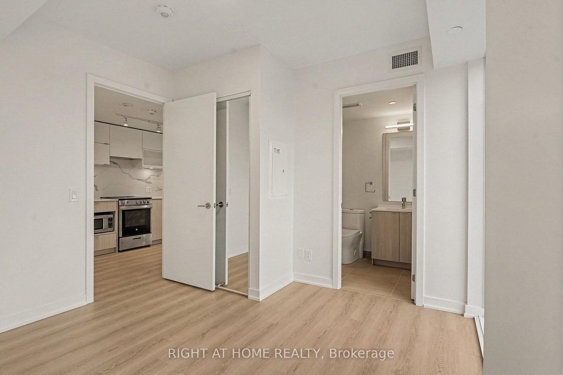 Photo 8 of Unit 1203, 100 Queen Street E, Toronto, Church-Yonge Corridor — HOMEH