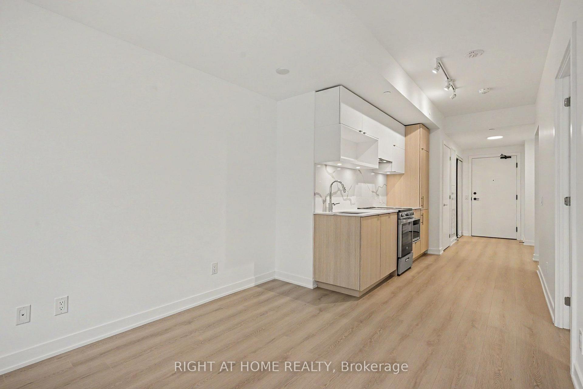 Photo 3 of Unit 3009, 100 Queen Street E, Toronto, Church-Yonge Corridor — HOMEH