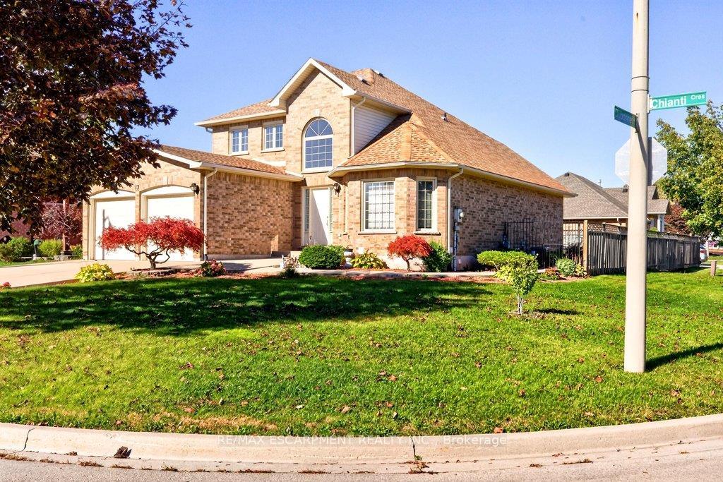 Photo 1 of 13 Chianti Crescent, Hamilton, Stoney Creek — HOMEH
