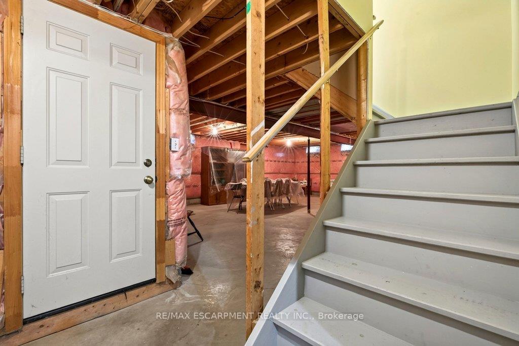 Photo 25 of 13 Chianti Crescent, Hamilton, Stoney Creek — HOMEH