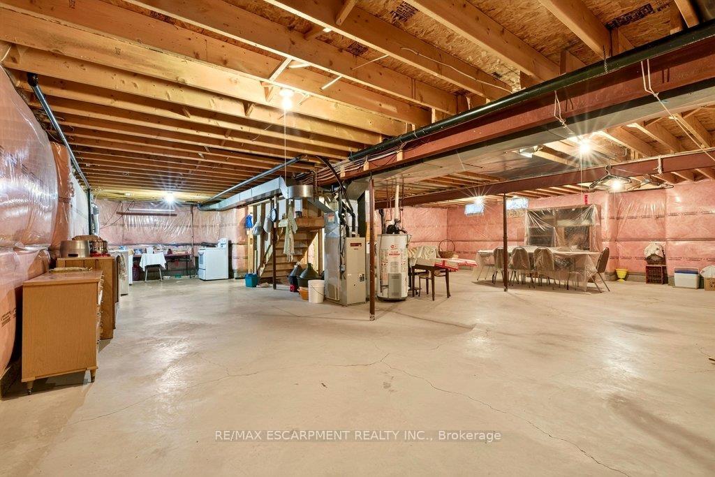 Photo 26 of 13 Chianti Crescent, Hamilton, Stoney Creek — HOMEH