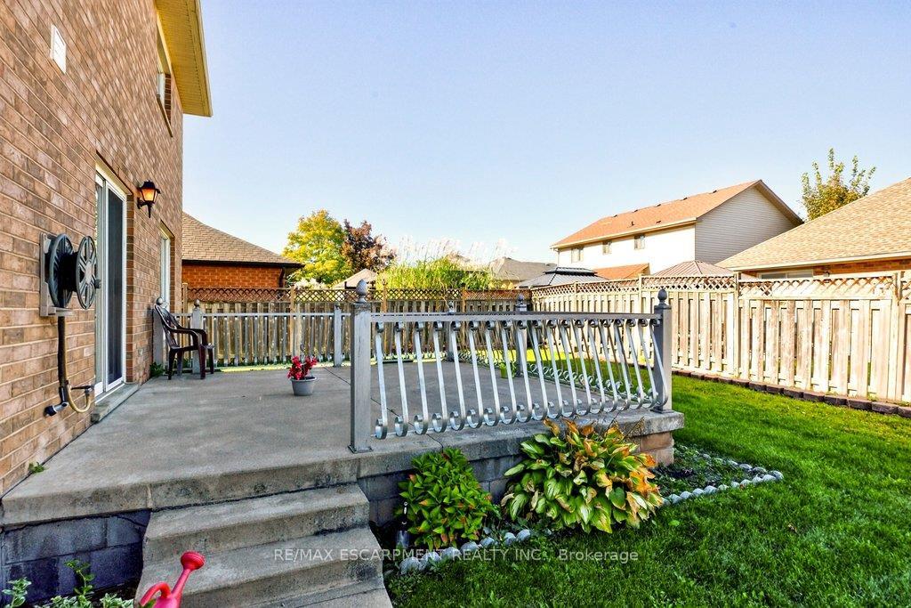 Photo 27 of 13 Chianti Crescent, Hamilton, Stoney Creek — HOMEH