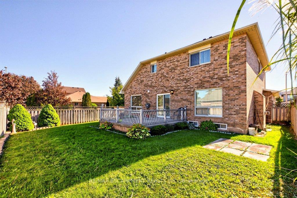 Photo 30 of 13 Chianti Crescent, Hamilton, Stoney Creek — HOMEH