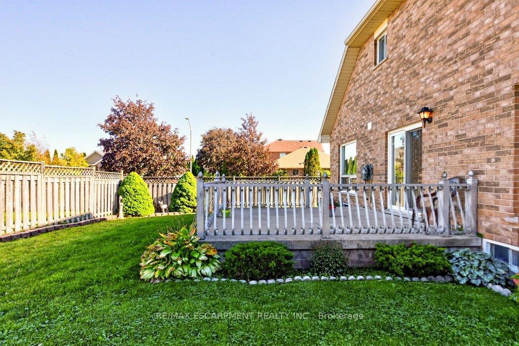 Photo 31 of 13 Chianti Crescent, Hamilton, Stoney Creek — HOMEH