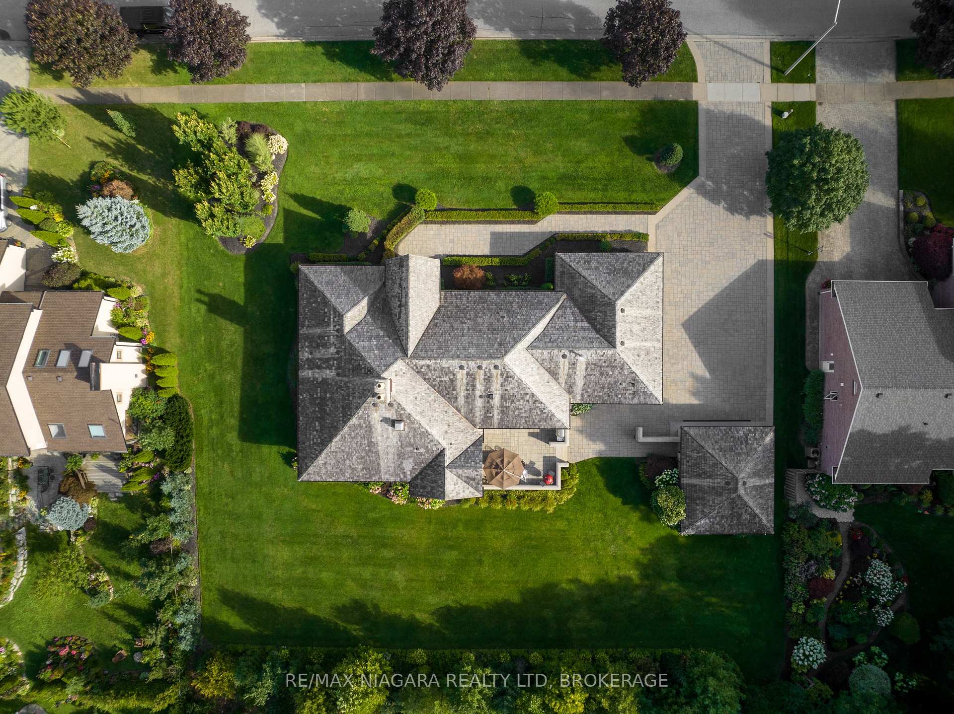 Photo 6 of 3551 Cardinal Drive, Niagara Falls, Mt. Carmel — HOMEH