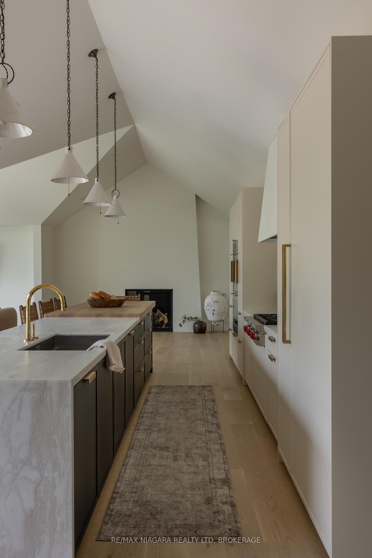 Photo 11 of 3551 Cardinal Drive, Niagara Falls, Mt. Carmel — HOMEH