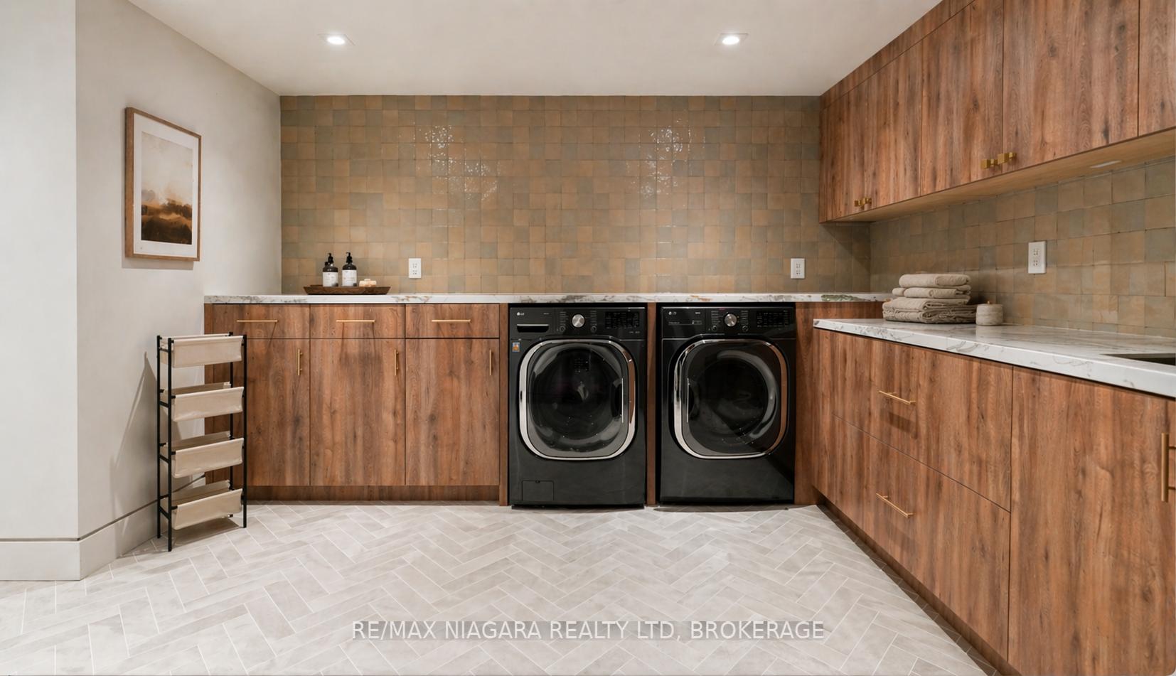 Photo 35 of 3551 Cardinal Drive, Niagara Falls, Mt. Carmel — HOMEH