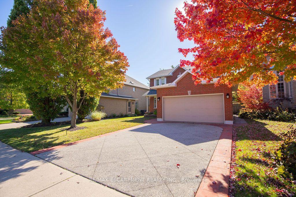 Photo 1 of 7 Falconbridge Drive, Hamilton, Carpenter — HOMEH