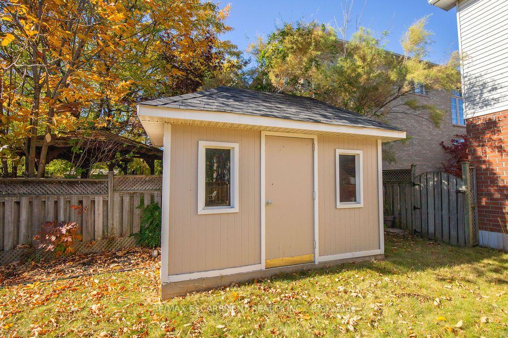 Photo 15 of 7 Falconbridge Drive, Hamilton, Carpenter — HOMEH