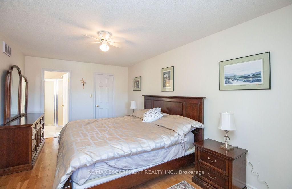 Photo 21 of 7 Falconbridge Drive, Hamilton, Carpenter — HOMEH