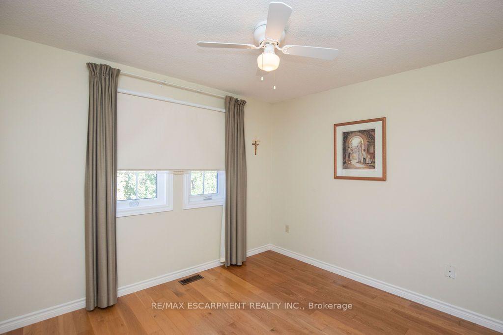 Photo 24 of 7 Falconbridge Drive, Hamilton, Carpenter — HOMEH