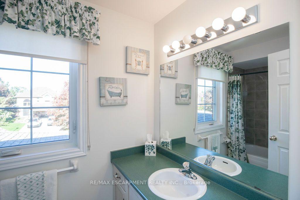 Photo 26 of 7 Falconbridge Drive, Hamilton, Carpenter — HOMEH