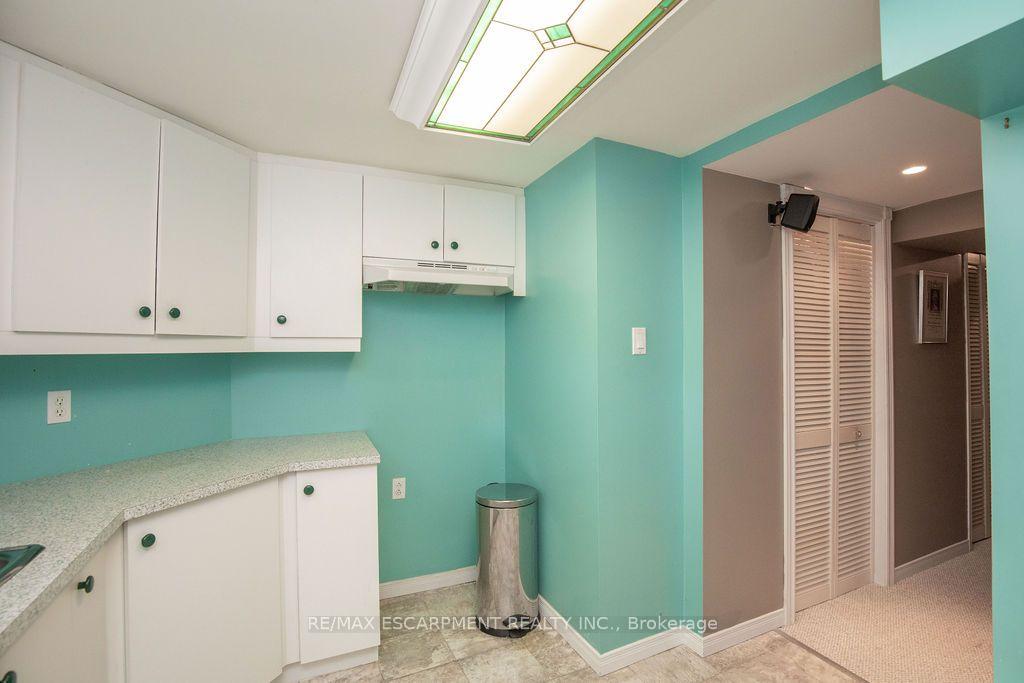 Photo 31 of 7 Falconbridge Drive, Hamilton, Carpenter — HOMEH