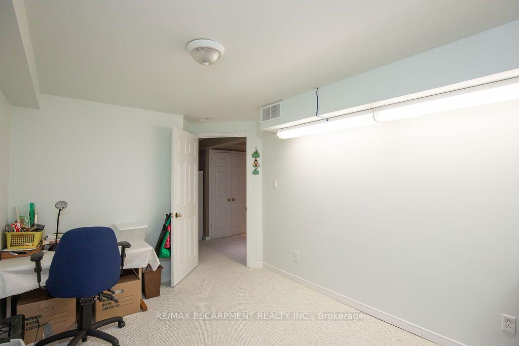Photo 33 of 7 Falconbridge Drive, Hamilton, Carpenter — HOMEH