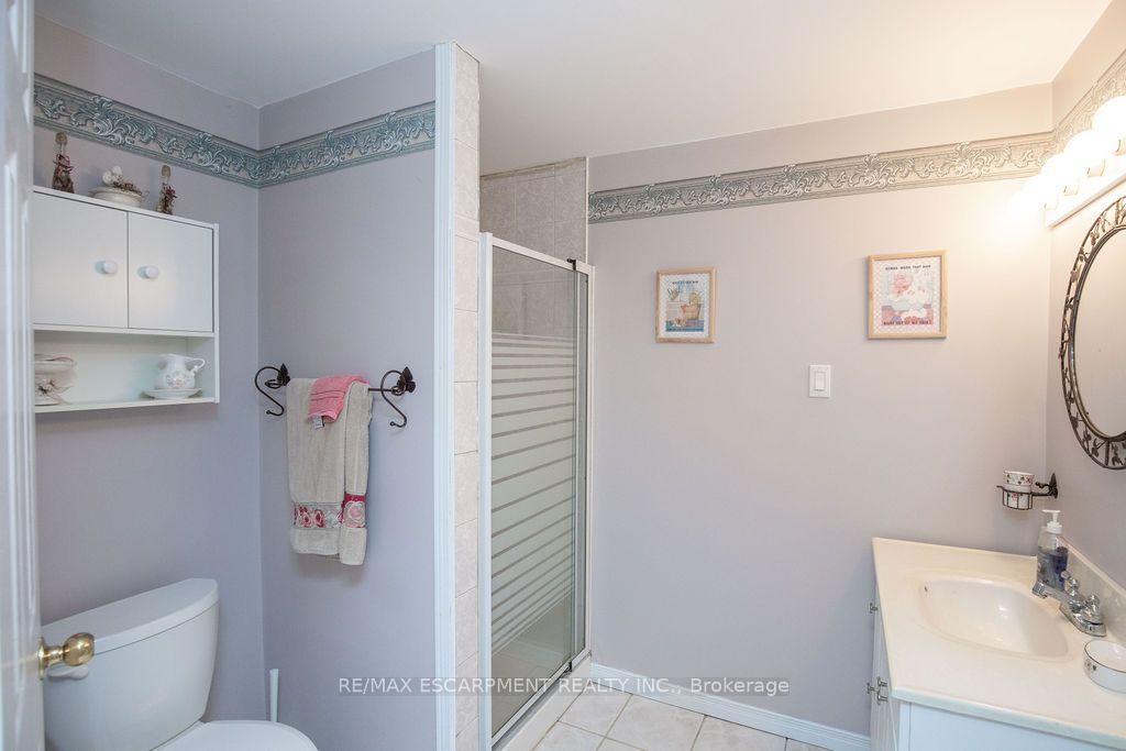 Photo 34 of 7 Falconbridge Drive, Hamilton, Carpenter — HOMEH