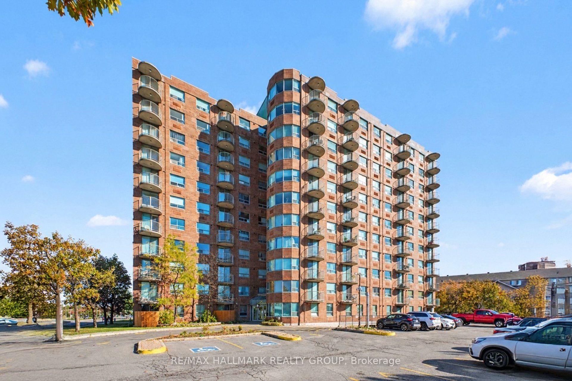 Photo of Unit 309, 1440 Heron Road