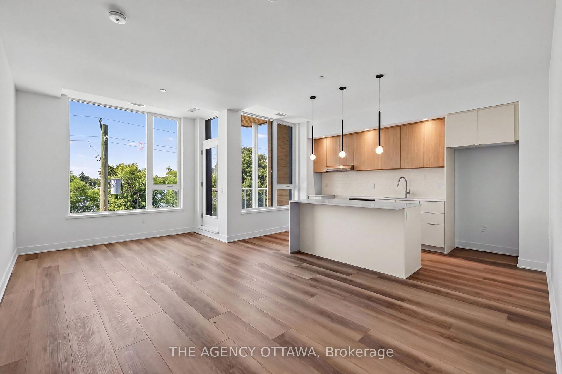 Photo 6 of Unit 306, 3085 Riverside Drive, Ottawa, Mooneys Bay/Riverside Park — HOMEH