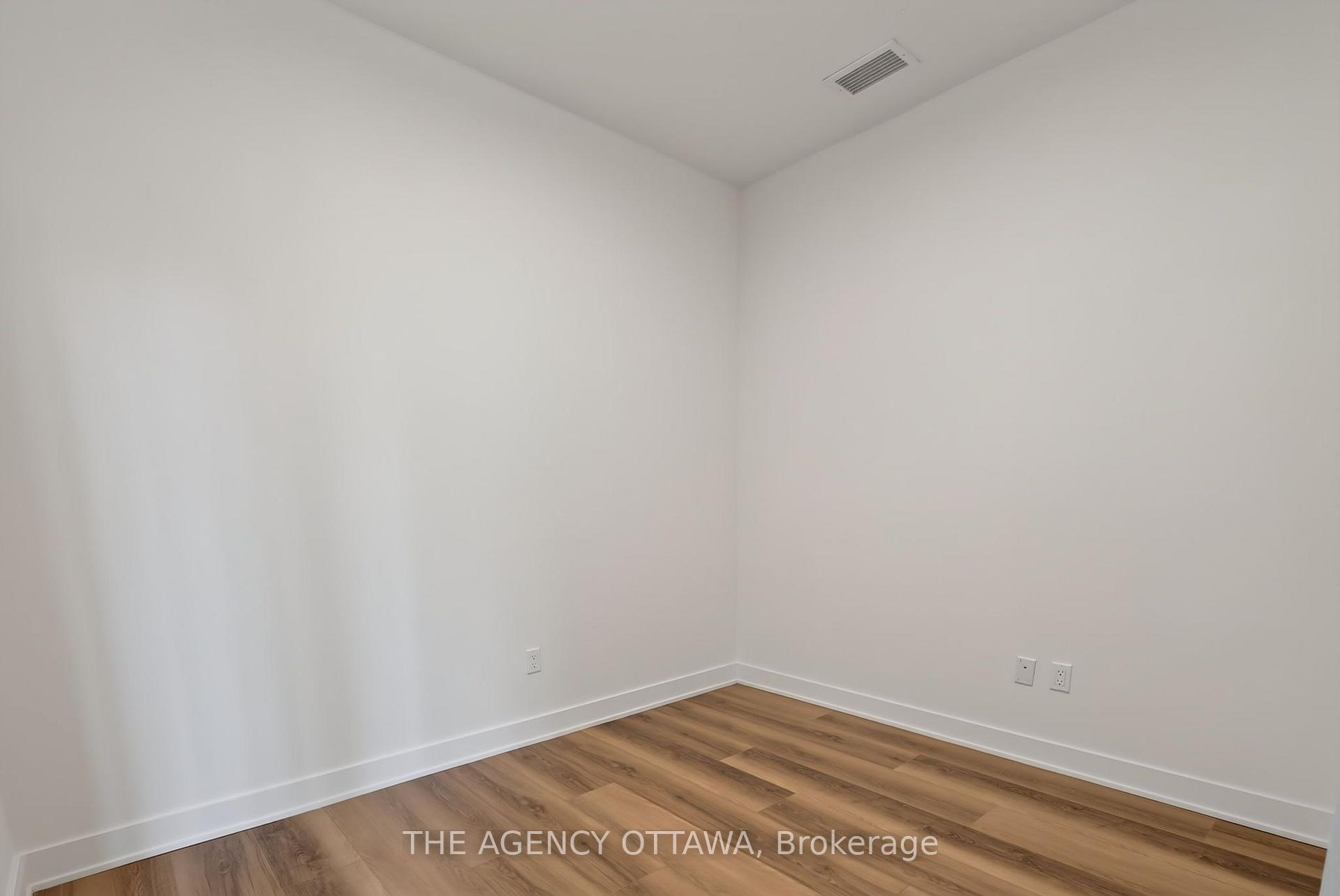 Photo 7 of Unit 306, 3085 Riverside Drive, Ottawa, Mooneys Bay/Riverside Park — HOMEH