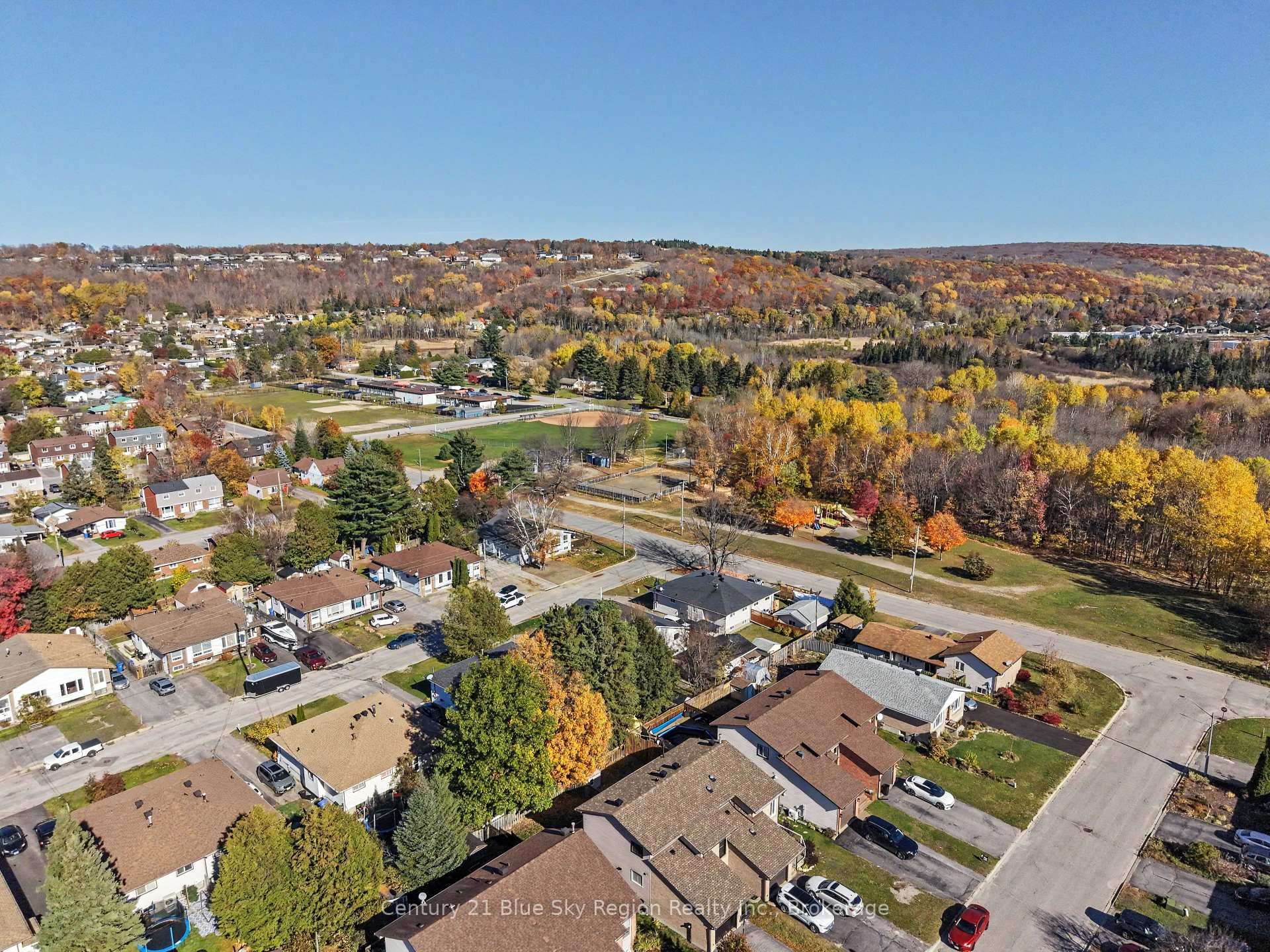 Photo 12 of 691 Robarts Avenue, North Bay, Widdifield — HOMEH