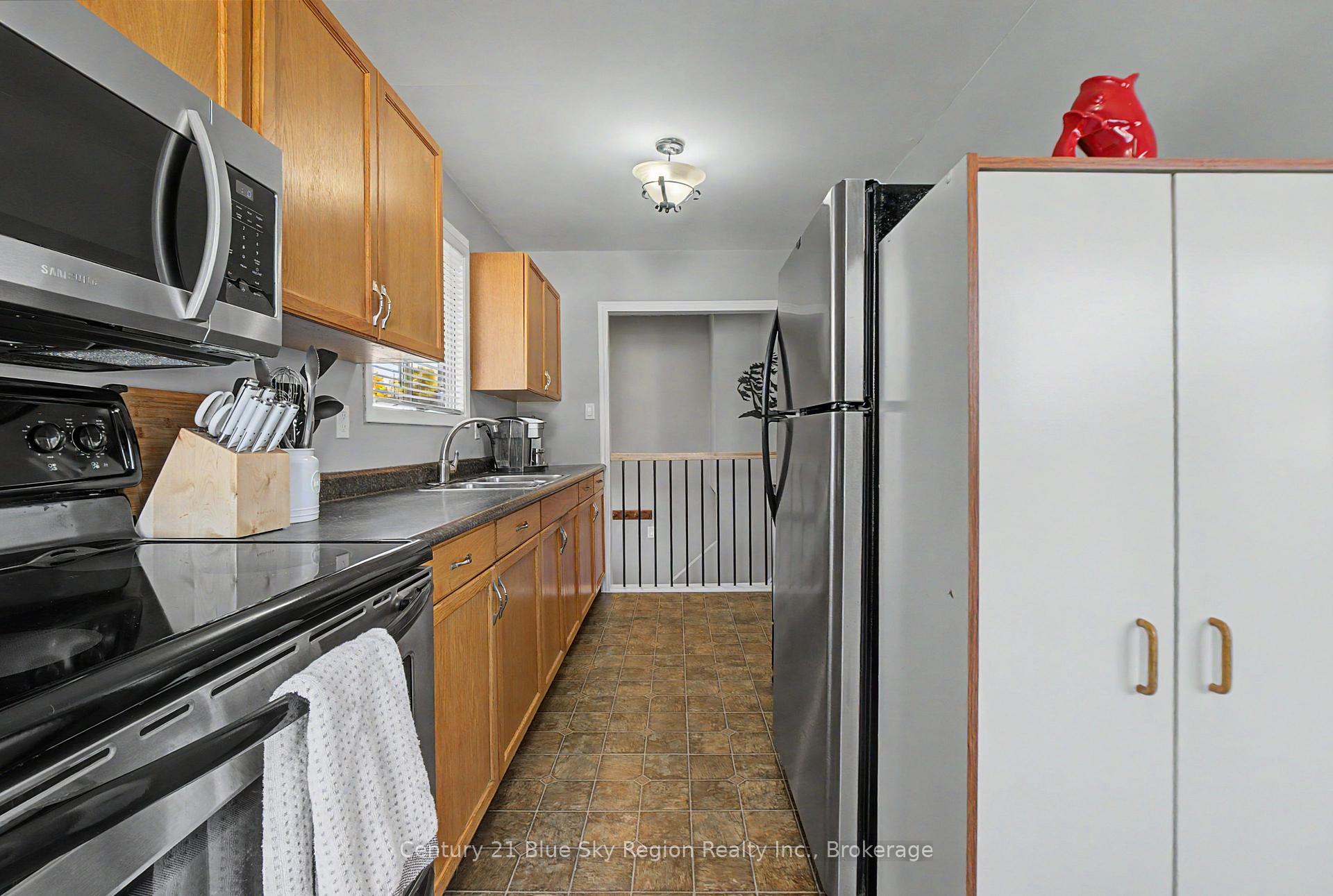 Photo 19 of 691 Robarts Avenue, North Bay, Widdifield — HOMEH