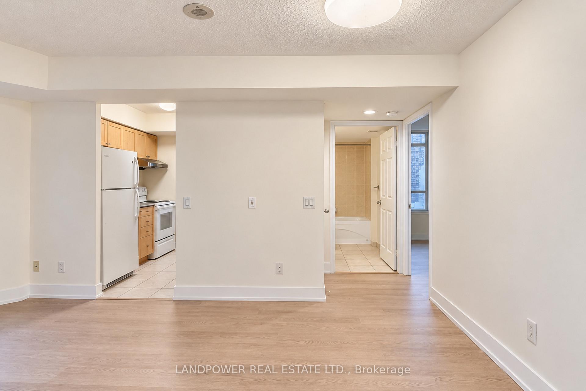 Photo 3 of Unit 2206, 155 Beecroft Road, North York, Lansing-Westgate — HOMEH