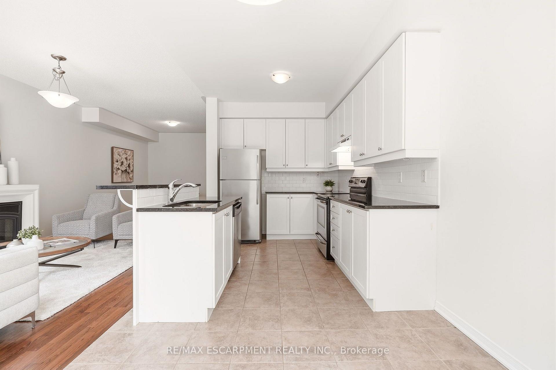Photo 14 of 215 Nisbet Boulevard, Hamilton, Waterdown — HOMEH
