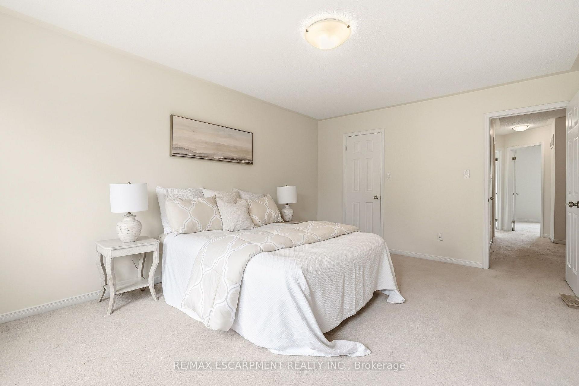 Photo 27 of 215 Nisbet Boulevard, Hamilton, Waterdown — HOMEH