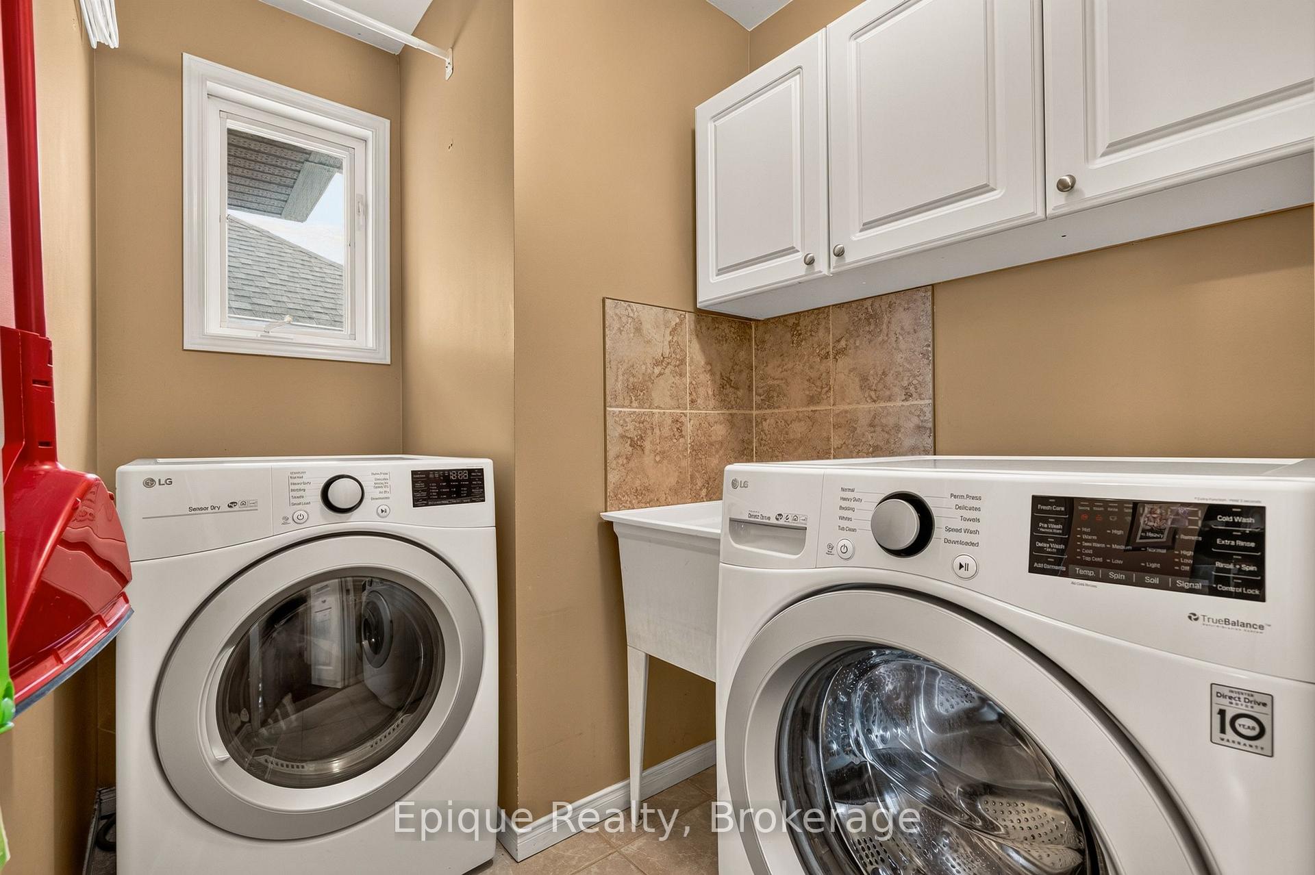 Photo 32 of 184 Locheed Drive, Hamilton, Lisgar — HOMEH