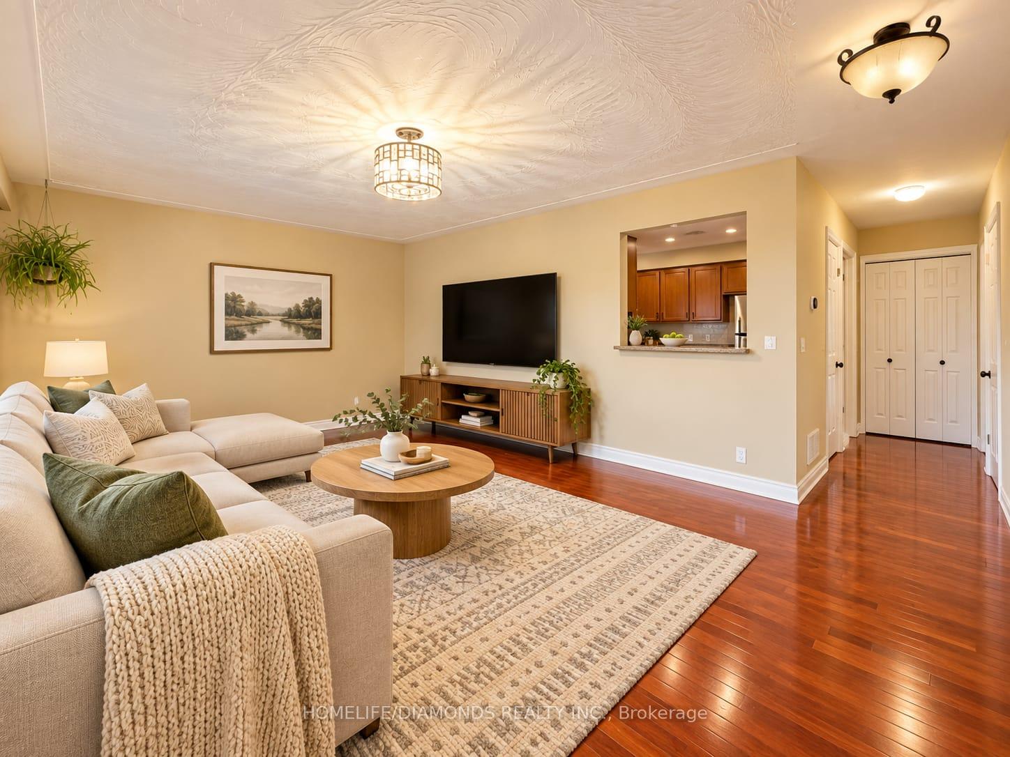 Photo 3 of Unit UPPER, 1038 Glendor Avenue, Burlington, Freeman — HOMEH