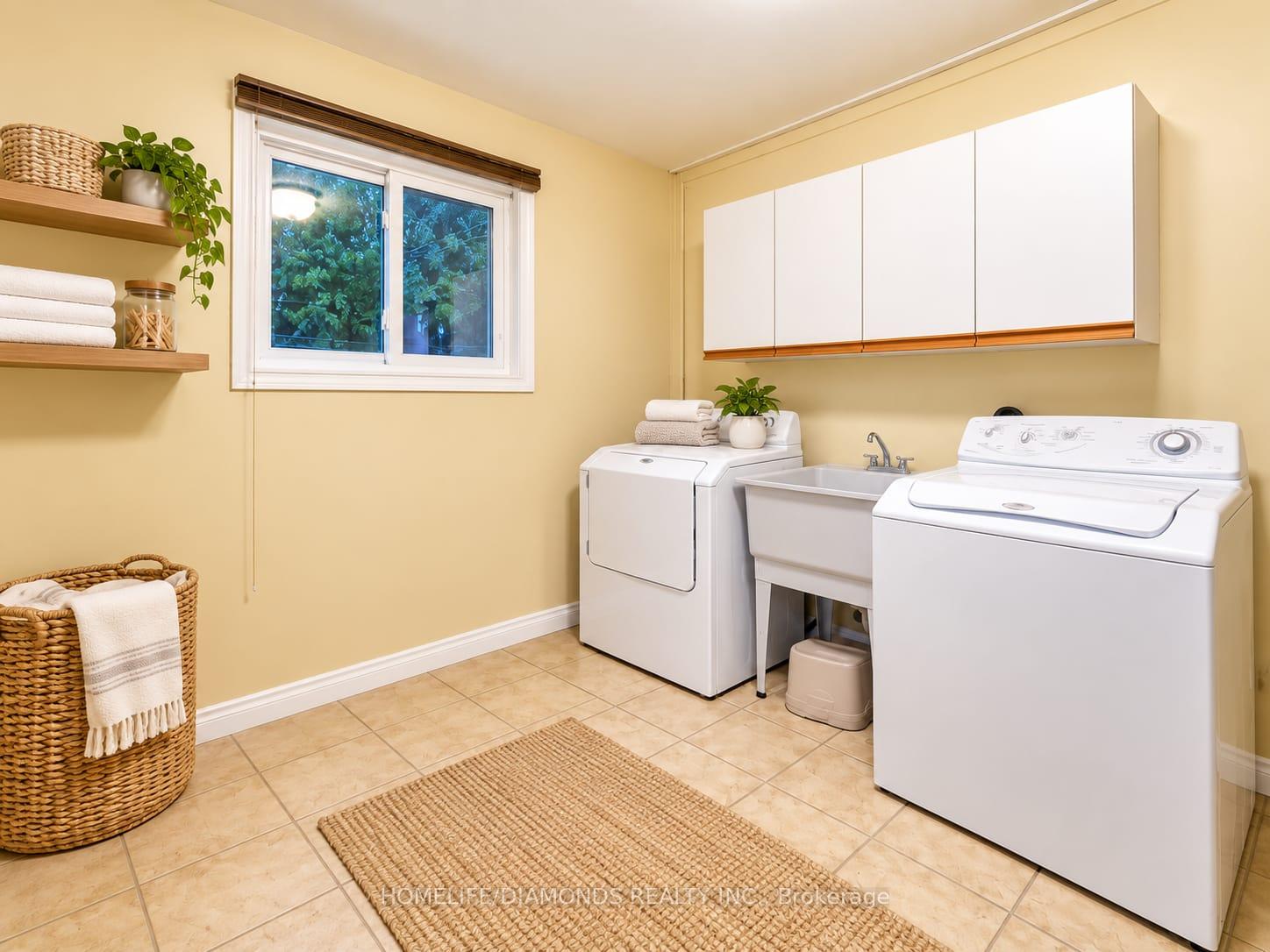 Photo 9 of Unit UPPER, 1038 Glendor Avenue, Burlington, Freeman — HOMEH